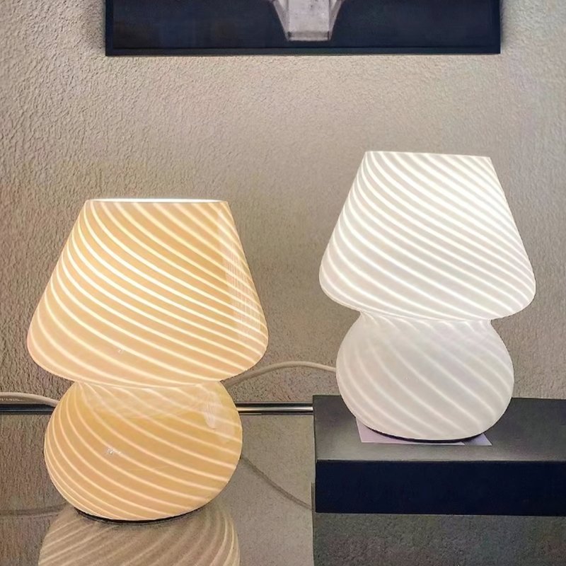Lampe de bureau vintage rayée en verre – Image 9