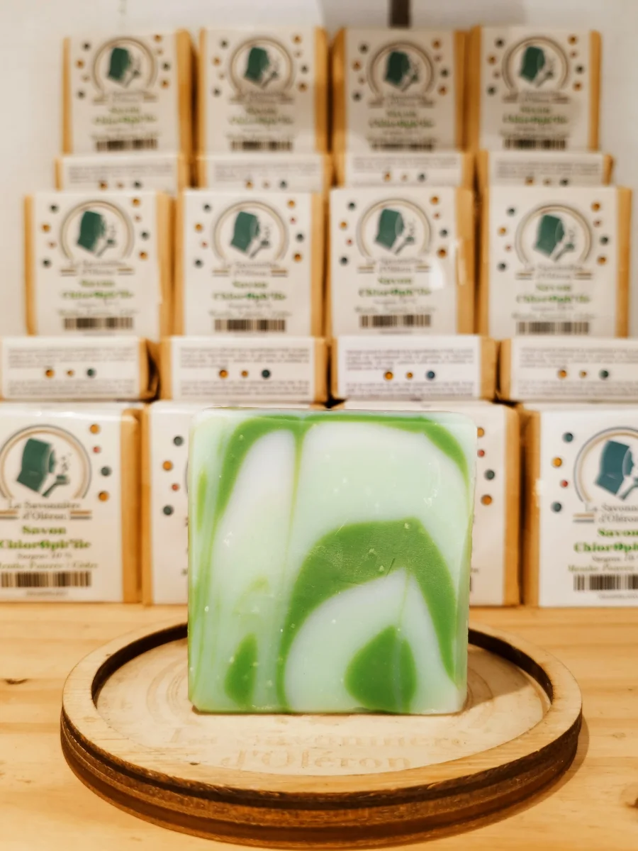 Savon Surgras Bio Menthe Poivrée et Cèdre – Image 4